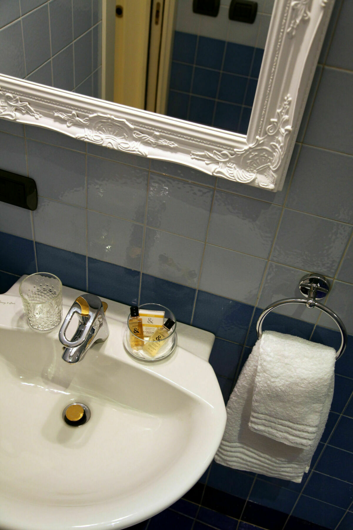 Residenza Citta Antica Apartment เวโรนา ภายนอก รูปภาพ